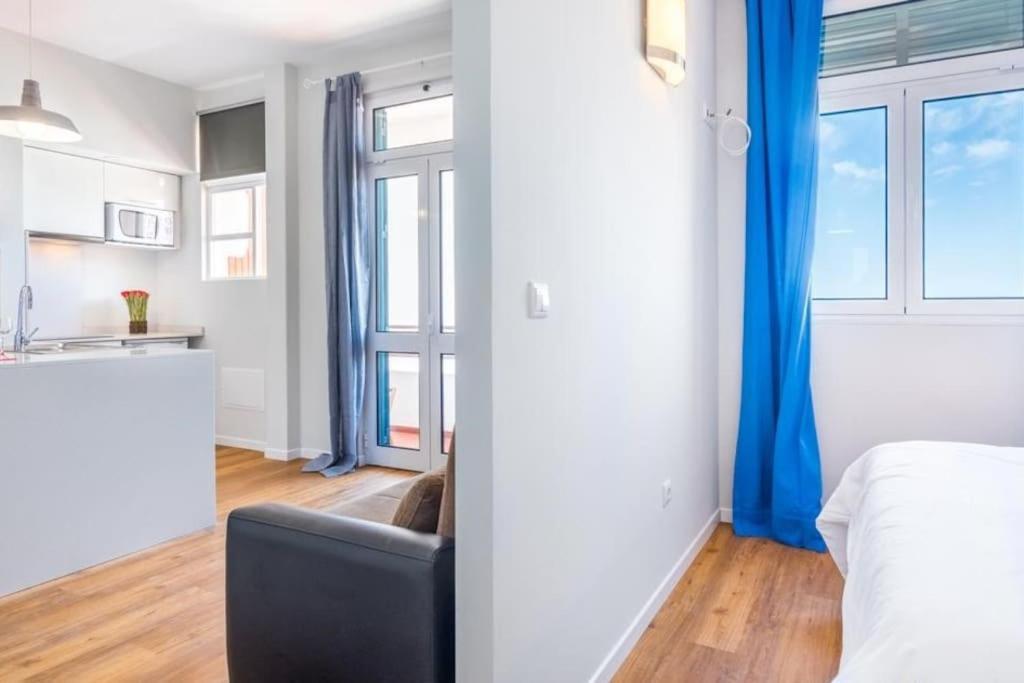 Modern And Cozy Apartment 푼샬 외부 사진